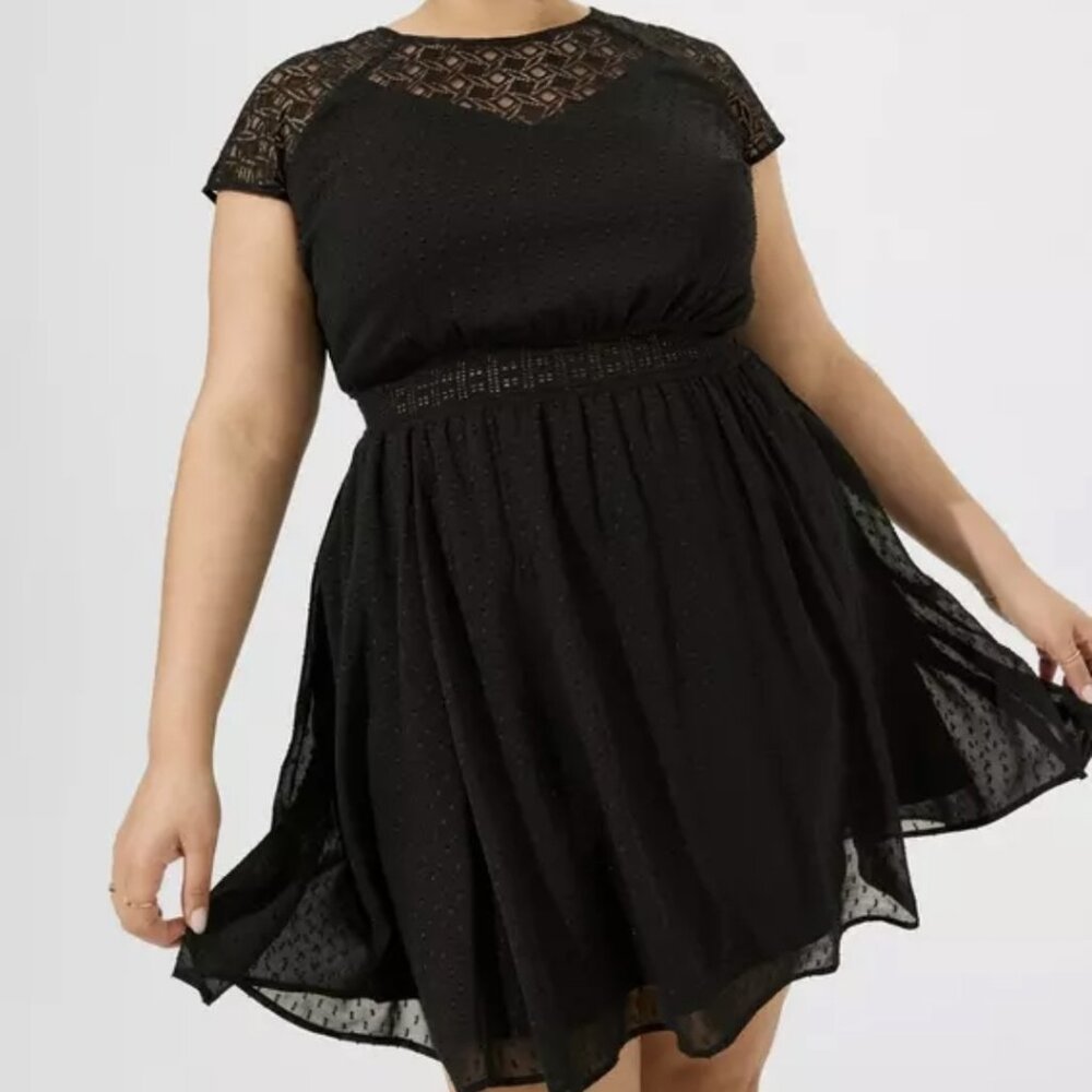 NWT Torrid Mini Clip Dot Crochet Lace Skater Dress WITH POCKETS